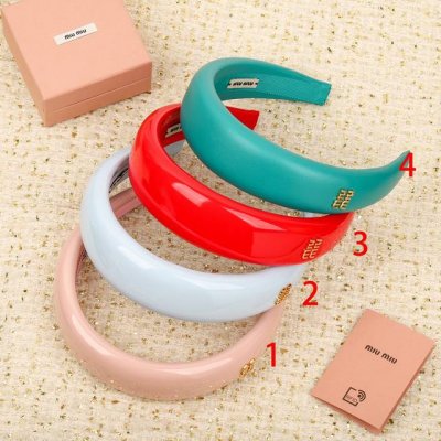 我们出品 Zp4940，量大咨询客Fu Miu Miu 糖果发箍 佩戴起来，大呼这简直就是惊为天人的艺术品啊，一个箍竟然可以设计得这么让人热血沸腾，但是不可否认