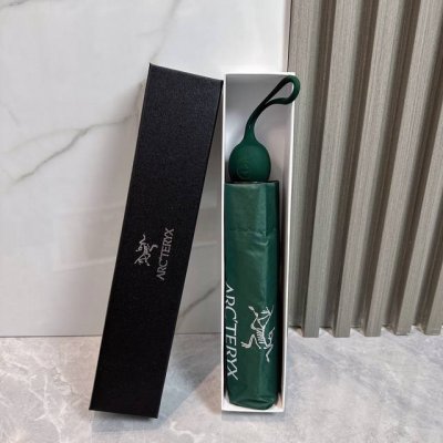 p70 Arcteryx（始祖鸟） 夏季新款 全自动折叠晴雨伞 黑色涂层防晒有效阻隔紫外线99%，Upf>50 所以能起到伞下体感降温的效果！ 有效隔热，高效防