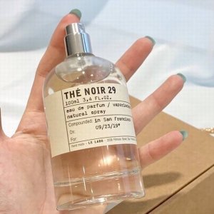 专柜品质 香水实验室Le Labo Th Noir 29 红茶 如果我是一瓶香水 那 Le Labo的 Th Noir 29估计就是我本人了 这款中性的香水男女