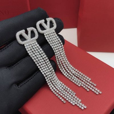 编号Ved0044金色 编号Ved0068银色 华伦天奴流苏耳钉镶钻