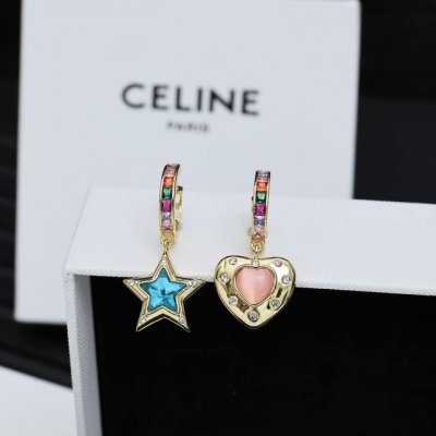 赛琳 Celine 凯旋门必买爱心，五角星不对称耳环 与众不同的设计 个性十足 颠覆你对传统耳环的印象 使其魅力爆灯