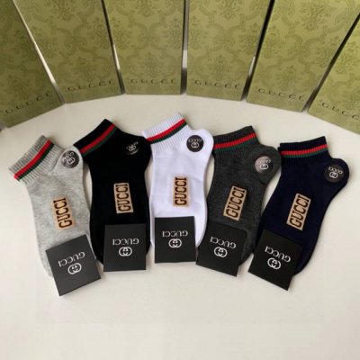 特 配专柜包装 gucci 古驰 新款中短款堆堆袜袜子 一盒五双 专柜同步筒袜袜子 大牌出街 潮人必备超好搭