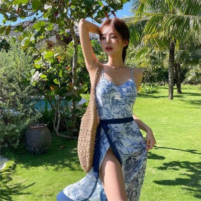 130 Gucci新款比基尼时尚潮流款 适合多种场景的游泳衣♀海边 游泳池 温泉 水上乐园 漂流都可以内搭也完全可以 连体设计遮肉显高挑 腹部有点肉肉也不影响咱