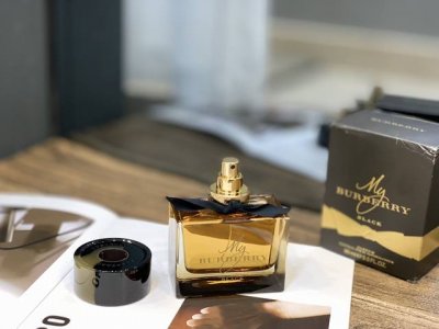 高端品质 巴宝莉香水90Ml黑专属巴宝莉黑色专属香水90Mlmy Burberry Black我的巴宝莉黑色版parfum黑色专属女士香水90Ml 香味上以轻盈