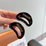 配包装 单个 miumiu 缪缪 新款手工月牙形抓夹 高级感字母简约复古发夹原单货 时尚百搭 潮女必备品
