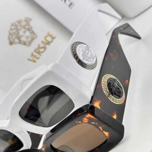 P140 细节图 Versac*Model：4474Usize：52口20-140