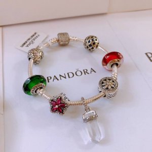 不爆不上潘多拉手链手镯pandora 抖音网红 带货必选 直播带货 高品质镶嵌工艺 佩戴码数手腕尺寸2Cm ~3Cm爆款官网同款 新款搭配潘多拉独家实拍。工厂直
