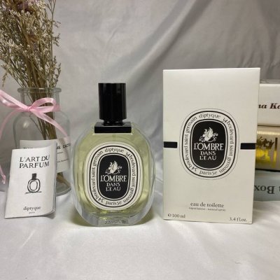 专柜品质 蒂普提克Diptyque 水中影L’Ombre Dans L’Eau 中性淡香水Edt Ml 香调:花香调 清新如雨后的英式庭园 前调是黑醋栗叶和一些