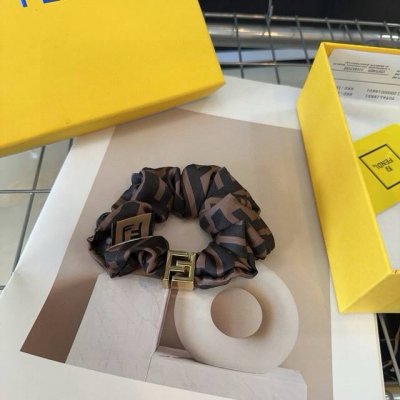 配包装盒 Fendi 芬迪 新款F发圈，复古气质美，简约百搭，面料超级舒服！小姐姐闭眼入