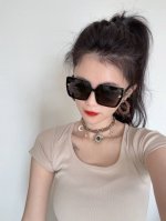 chanel大框太阳镜墨镜 经典的方框设计，不挑脸型，无论搭配大衣还是连衣裙都非常显气质太阳镜预防紫外线 型号：Ch1130