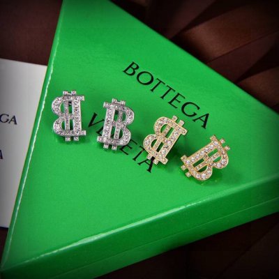 Bottega Venenta 新款Bv耳环 与众不同的设计 个性十足 颠覆你对传统耳环的印象 使其魅力爆灯