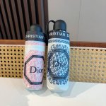 Dior 迪奥 五折手开折叠伞 超轻口袋 仅18Cm 热卖款 时尚指数爆表 无论晴天雨天使用都相当益彰 原单代工厂p级别品质 超轻铝合伞骨 选用进口Uv防紫外线