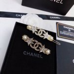 Chanel香奈儿 小香经典胸针发夹热销款火爆上新同步专柜正品开模款式简单大方小巧别致速速入手让自己走在时尚潮流之路