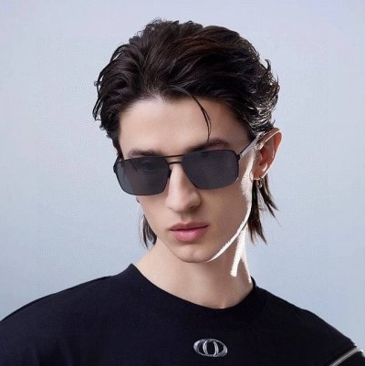 gucci 男款炫彩飞行员偏光太阳镜 材质：高清尼龙加厚卡槽高清偏光镜片 无边框镜架颜型号：G6810