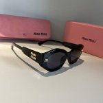 100￥ miumiu缪缪新款遮阳镜，高端女神必备
