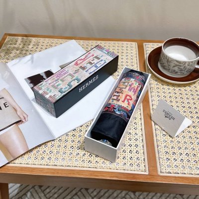 Hermes 爱马仕 新款五折手开晴雨伞 新涂层技术深色伞面 拥有令人惊喜的遮光效果 3色