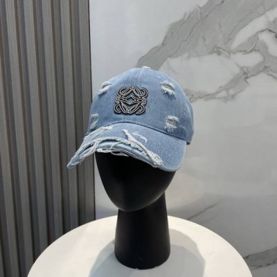 loewe罗意威新款破洞洗水牛仔棒球帽 经典罗意威刺绣标志 男女同款 百搭透气 四季可佩戴