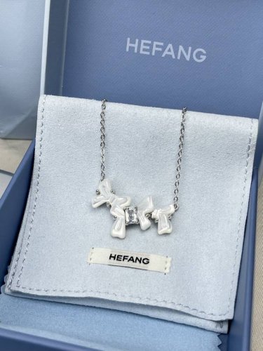 新品Hefang何方蝴蝶结贝母锁骨链