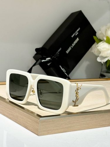 Saint Laurent 经典方框Ysl mod:Slm120 size:53-19-140