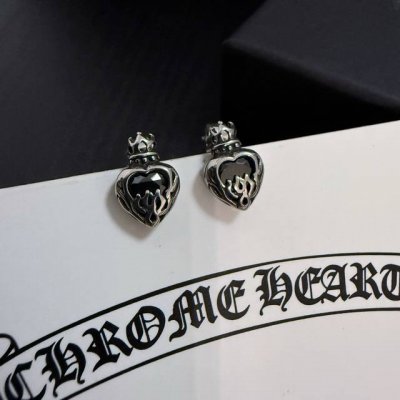 新款 专柜品质 Chrome Hearts 克罗心皇冠爱心耳钉 进口电镀工艺 精工 正品开模潮流时尚必备 男女均可佩戴 情侣款同款 摇滚朋克泰银风格 复古元素