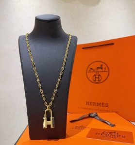 爱马仕项链 新品发布 Hermes 必备款猪鼻子系列首饰 高端定制.高端链条经典搭配 新品 简单时尚专柜一致 火爆款出货穿搭轻松驾驭 设计独特 值得入手的项链
