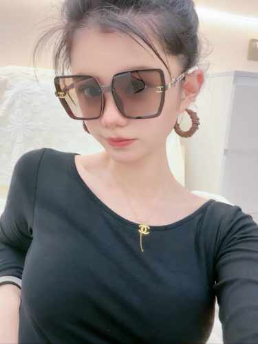 新品Chanel 香奈儿太阳镜以独特魅力和前卫风格诠释春夏最新眼镜，质感超好佩带舒适 型号：Ch7626