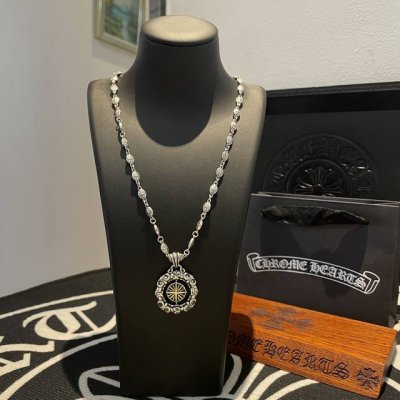 新款 专柜品质 Chrome Hearts克罗心项链 凹凸造型不同的花纹设计风格 呈现出与众不同 十字架 童军花是克罗心的志 所以更经久不衰 正品打版Chrom