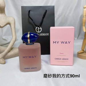 高品质/130 阿玛尼磨砂自我无界女士浓香水90Ml 阿玛尼磨砂我的方式女士浓香水90Ml my Wayfloraleau Deparfum 前调：埃及澄花、浓