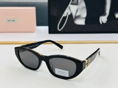 谬家 Smua03 Size：53口19-140 女士太阳眼镜 高档 B时尚墨镜潮人 太阳镜