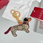 新品上新 Gucci 古驰 腊肠犬钥匙扣 挂件挂饰 俏皮可爱的手袋挂饰采用小狗造型设计 配送如图全套包装