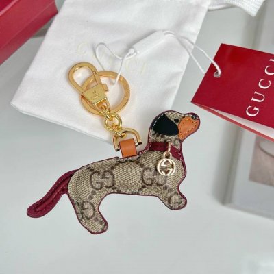 新品上新 Gucci 古驰 腊肠犬钥匙扣 挂件挂饰 俏皮可爱的手袋挂饰采用小狗造型设计 配送如图全套包装