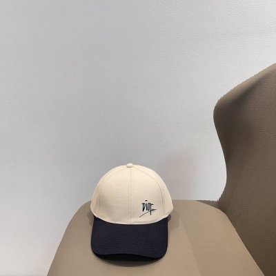 特价 配防尘袋。 Dior迪奥 2025新款拼接款简约棒球帽，专柜经典款，男女通用