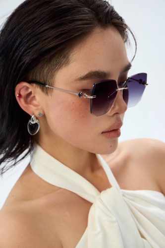香奈儿-尼龙偏光太阳镜 2025开春新款 潮流爆款 时尚多边形偏光太阳镜 高品质 佩戴舒适 网红潮款墨镜 女士高清尼龙偏光太阳镜 高品质镜框 型号：Ch9637