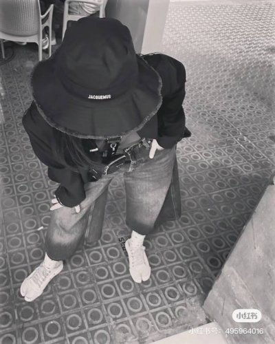 jacquemus 高版渔夫帽必入 百搭色系 旅行外出必备 可调节大小 夏季渔夫帽又悄悄登场了 帽子抽绳设计 可调节大小 头围 标准57Cm