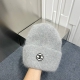 跑量 Chanel～新款兔毛今年真的绝绝子，颜色很干净！冬天人手必备一顶加厚版本兔毛帽