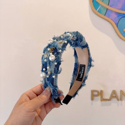 配包装 chanel 香奈儿 新款精美珍珠宽边发箍 复古网红爆款头箍 搭配高端材质 超精致 时尚高级感百搭款