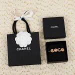 204331我们出品Zp4000，现货秒发金灿灿Bling Blingchnel 双C彩钻发夹Vintage 正如 Coco女士所说的“流行稍纵即逝，风格永存”