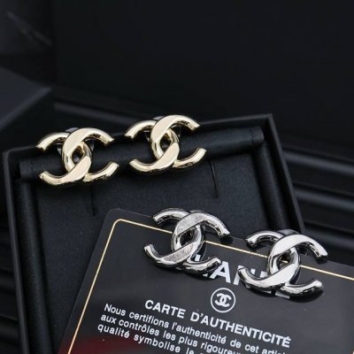 Chanel 25S 双C耳環必買系列 銀色雙C真的太好搭配了~ 經典款超大氣，简约百搭