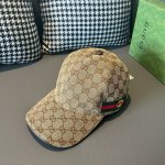 配盒子布袋，Gucci 古奇 最新原单棒球帽，双G织带。专柜1:1开模订制，最高版本，原版帆布料+头层牛皮，轻盈透气！实物拍摄，四季百搭男女适用，基础头围56，