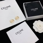 p60 Celine 新款耳钉 耳与众不同的设计 个性十足 颠覆你对传统耳环的印象 使其魅力爆灯