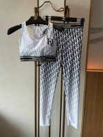 Dior新款高弹力健身瑜伽服运动套装~塑腰小背心 带胸垫 +修身提臀显瘦打底裤脚 S M L Xl