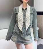 Chanel~~童趣字母~~春季新款 90*90 斜纹真丝 二色