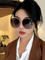 p90 【Chanel】香奈儿 2025新款山茶花潮流爆款 时尚圆框高清偏光太阳镜 佩戴舒适 网红潮款墨镜 型号：Ch5239