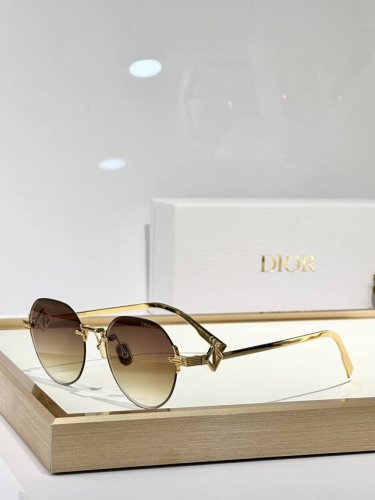 Dior Mod：Cd Diamond R5U Size：50口19 145