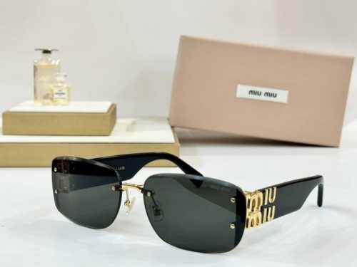p180 Miu Miu mod：Mu140Av size：65口17 142