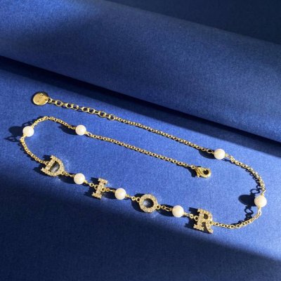 da94 迪奥Dior韩版时尚气质珍珠间镶钻Dior字母项链 黄铜材料 金色 重约11.7G 项链约长41.5Cm+5.3Cm