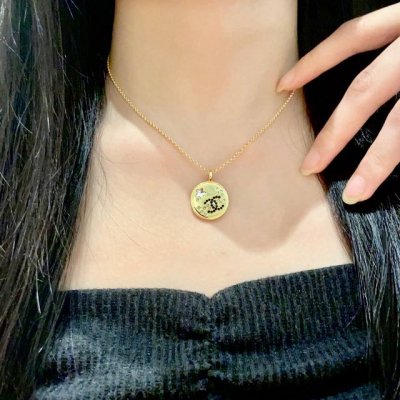 chanel香奈儿 中古 项链小香家的款式真心无需多介绍每一款都超好看，精致大方，非常显气质