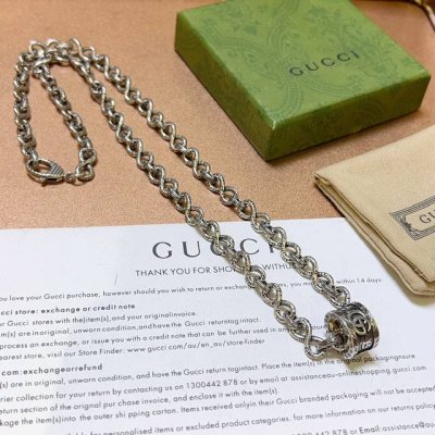 新品首发不爆不发 抖音带货网红首选 古驰项链最新款链条档次更高明星同款Anger Forest系列双G设计理念复古经典系列吊坠古驰项链 让高档的衣服搭配更有气质