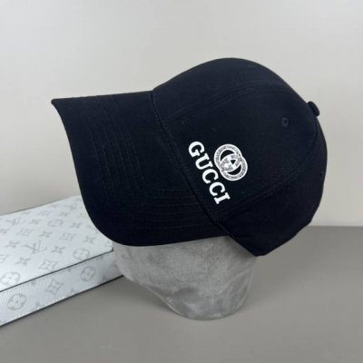 古奇棒球帽Gucci官网新品，棒球帽，原单品质火爆来袭 工艺非常精美 高档大气上档次！低调奢华，方便携带！跑量！