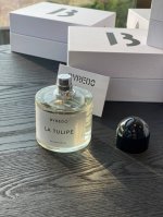 专柜品质 7郁金香 Byredolatulipebyredolatulipe女性香水是一款新鲜、千净的花香调香水．是围绕在郁金香这种美丽的花朵展开的。它让人联想